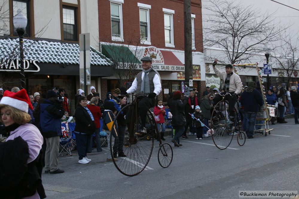 37th Annual Mayors Christmas Parade 2009\nPhotography by: Buckleman Photography\nall images ©2009 Buckleman Photography\nThe images displayed here are of low resolution;\nReprints available,  please contact us: \ngerard@bucklemanphotography.com\n410.608.7990\nbucklemanphotography.com\n1675.CR2