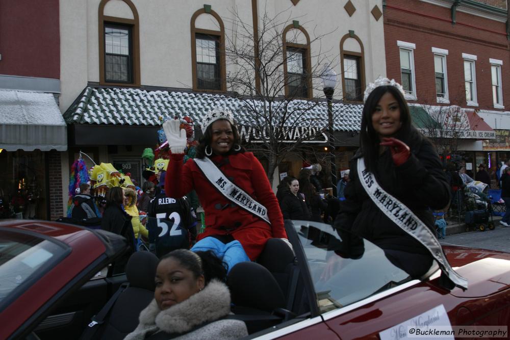 37th Annual Mayors Christmas Parade 2009\nPhotography by: Buckleman Photography\nall images ©2009 Buckleman Photography\nThe images displayed here are of low resolution;\nReprints available,  please contact us: \ngerard@bucklemanphotography.com\n410.608.7990\nbucklemanphotography.com\n1703.CR2