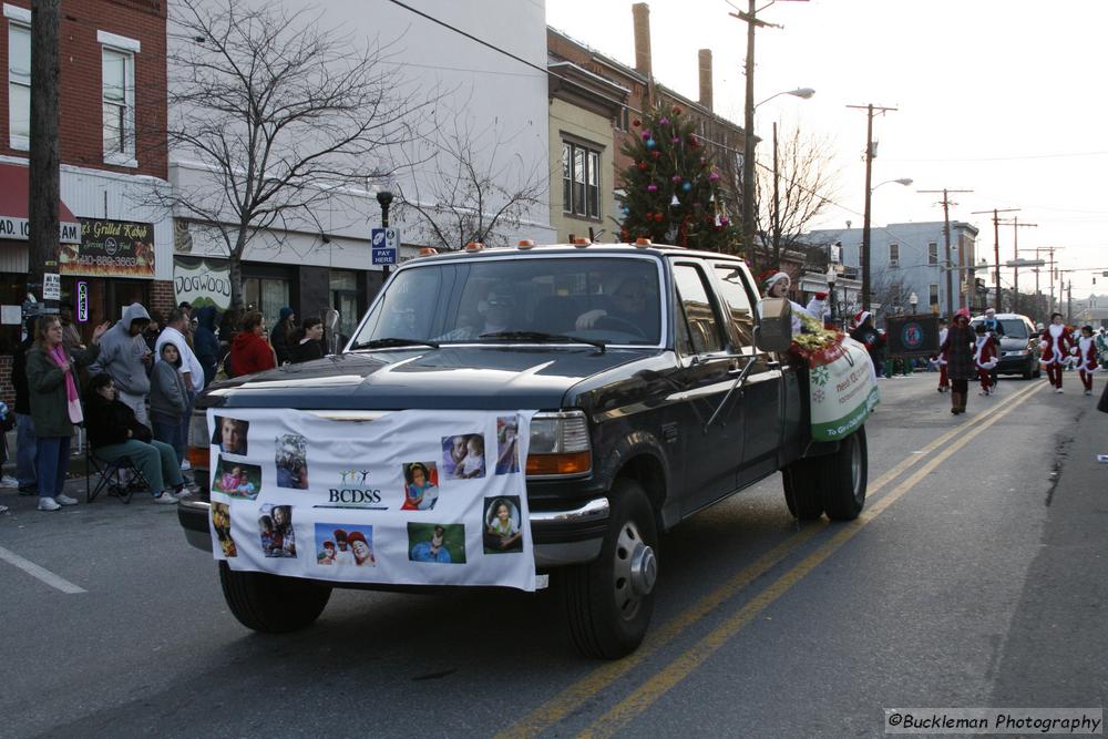 37th Annual Mayors Christmas Parade 2009\nPhotography by: Buckleman Photography\nall images ©2009 Buckleman Photography\nThe images displayed here are of low resolution;\nReprints available,  please contact us: \ngerard@bucklemanphotography.com\n410.608.7990\nbucklemanphotography.com\n1724.CR2
