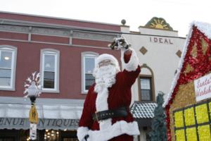 37th Annual Mayors Christmas Parade 2009\nPhotography by: Buckleman Photography\nall images ©2009 Buckleman Photography\nThe images displayed here are of low resolution;\nReprints available,  please contact us: \ngerard@bucklemanphotography.com\n410.608.7990\nbucklemanphotography.com\n1766.CR2