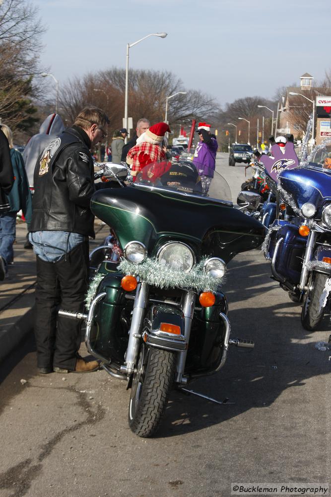 37th Annual Mayors Christmas Parade 2009\nPhotography by: Buckleman Photography\nall images ©2009 Buckleman Photography\nThe images displayed here are of low resolution;\nReprints available,  please contact us: \ngerard@bucklemanphotography.com\n410.608.7990\nbucklemanphotography.com\n3291.CR2