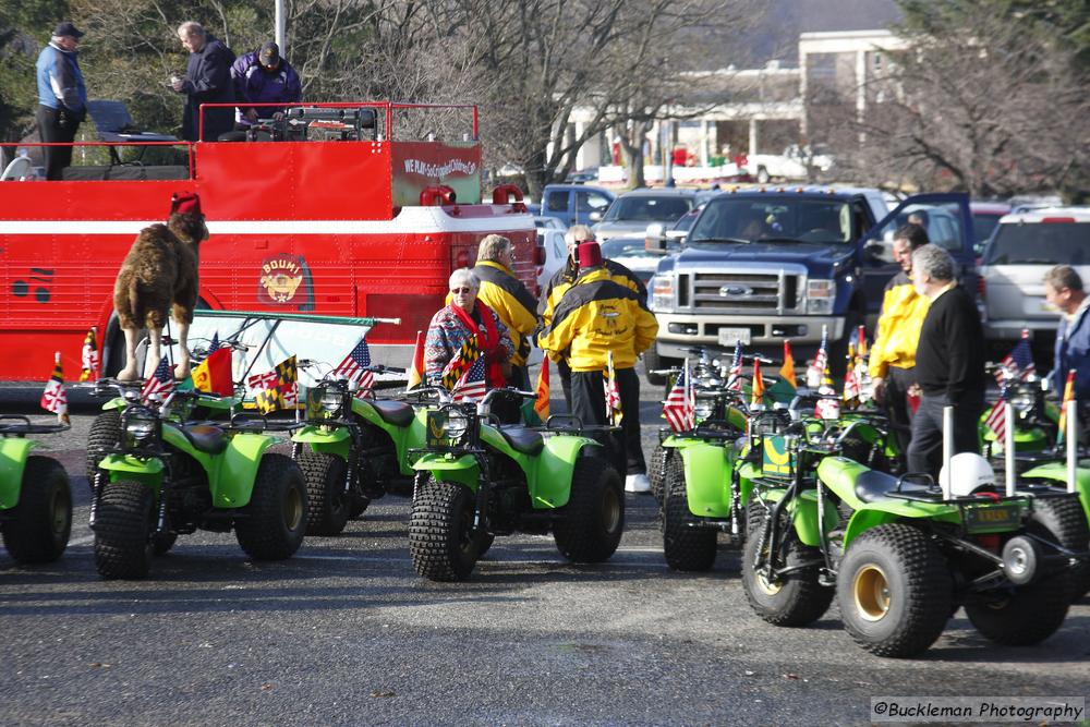 37th Annual Mayors Christmas Parade 2009\nPhotography by: Buckleman Photography\nall images ©2009 Buckleman Photography\nThe images displayed here are of low resolution;\nReprints available,  please contact us: \ngerard@bucklemanphotography.com\n410.608.7990\nbucklemanphotography.com\n3293.CR2