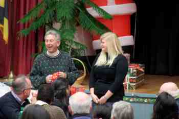 Mayors Christmas Parade Dinner 2010\nPhotography by: Buckleman Photography\nall images ©2010 Buckleman Photography\nThe images displayed here are of low resolution;\nReprints available, please contact us: \ngerard@bucklemanphotography.com\n410.608.7990\nbucklemanphotography.com\n9277.jpg