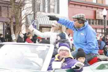 Mayors Christmas Parade 2010\nPhotography by: Buckleman Photography\nall images ©2010 Buckleman Photography\nThe images displayed here are of low resolution;\nReprints available, please contact us: \ngerard@bucklemanphotography.com\n410.608.7990\nbucklemanphotography.com\n1139.jpg