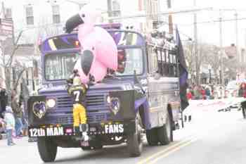 Mayors Christmas Parade 2010\nPhotography by: Buckleman Photography\nall images ©2010 Buckleman Photography\nThe images displayed here are of low resolution;\nReprints available, please contact us: \ngerard@bucklemanphotography.com\n410.608.7990\nbucklemanphotography.com\n1157.jpg