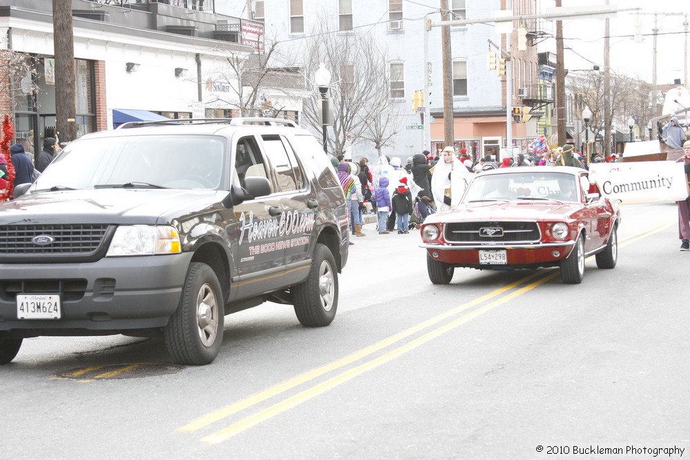 Mayors Christmas Parade 2010\nPhotography by: Buckleman Photography\nall images ©2010 Buckleman Photography\nThe images displayed here are of low resolution;\nReprints available, please contact us: \ngerard@bucklemanphotography.com\n410.608.7990\nbucklemanphotography.com\n1202.jpg