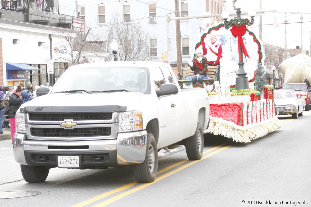 Mayors Christmas Parade 2010\nPhotography by: Buckleman Photography\nall images ©2010 Buckleman Photography\nThe images displayed here are of low resolution;\nReprints available, please contact us: \ngerard@bucklemanphotography.com\n410.608.7990\nbucklemanphotography.com\n1222.jpg