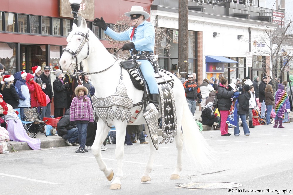 Mayors Christmas Parade 2010\nPhotography by: Buckleman Photography\nall images ©2010 Buckleman Photography\nThe images displayed here are of low resolution;\nReprints available, please contact us: \ngerard@bucklemanphotography.com\n410.608.7990\nbucklemanphotography.com\n1252.jpg