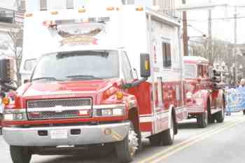 Mayors Christmas Parade 2010\nPhotography by: Buckleman Photography\nall images ©2010 Buckleman Photography\nThe images displayed here are of low resolution;\nReprints available, please contact us: \ngerard@bucklemanphotography.com\n410.608.7990\nbucklemanphotography.com\n1257.jpg