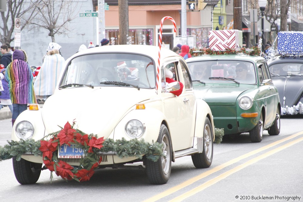 Mayors Christmas Parade 2010\nPhotography by: Buckleman Photography\nall images ©2010 Buckleman Photography\nThe images displayed here are of low resolution;\nReprints available, please contact us: \ngerard@bucklemanphotography.com\n410.608.7990\nbucklemanphotography.com\n1272.jpg