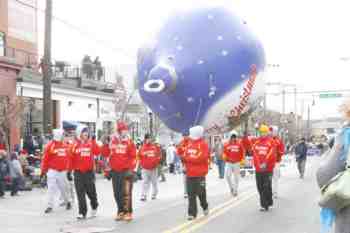 Mayors Christmas Parade 2010\nPhotography by: Buckleman Photography\nall images ©2010 Buckleman Photography\nThe images displayed here are of low resolution;\nReprints available, please contact us: \ngerard@bucklemanphotography.com\n410.608.7990\nbucklemanphotography.com\n1277.jpg