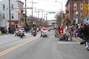 Mayors Christmas Parade 2010\nPhotography by: Buckleman Photography\nall images ©2010 Buckleman Photography\nThe images displayed here are of low resolution;\nReprints available, please contact us: \ngerard@bucklemanphotography.com\n410.608.7990\nbucklemanphotography.com\n9473.jpg