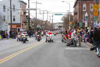 Mayors Christmas Parade 2010\nPhotography by: Buckleman Photography\nall images ©2010 Buckleman Photography\nThe images displayed here are of low resolution;\nReprints available, please contact us: \ngerard@bucklemanphotography.com\n410.608.7990\nbucklemanphotography.com\n9473.jpg