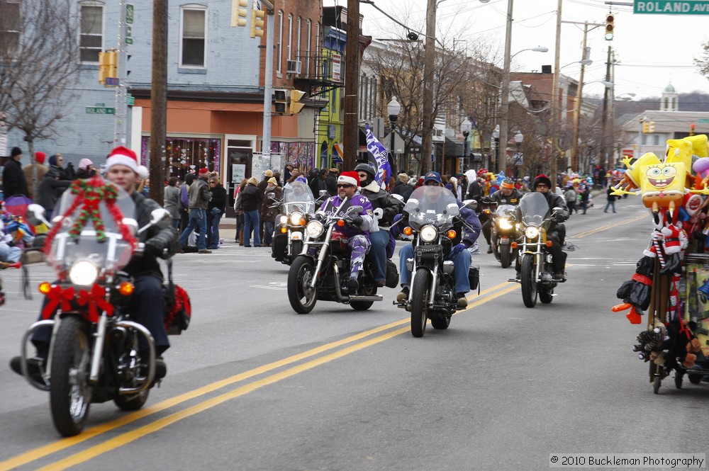 Mayors Christmas Parade 2010\nPhotography by: Buckleman Photography\nall images ©2010 Buckleman Photography\nThe images displayed here are of low resolution;\nReprints available, please contact us: \ngerard@bucklemanphotography.com\n410.608.7990\nbucklemanphotography.com\n9496.jpg