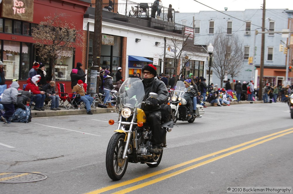 Mayors Christmas Parade 2010\nPhotography by: Buckleman Photography\nall images ©2010 Buckleman Photography\nThe images displayed here are of low resolution;\nReprints available, please contact us: \ngerard@bucklemanphotography.com\n410.608.7990\nbucklemanphotography.com\n9502.jpg