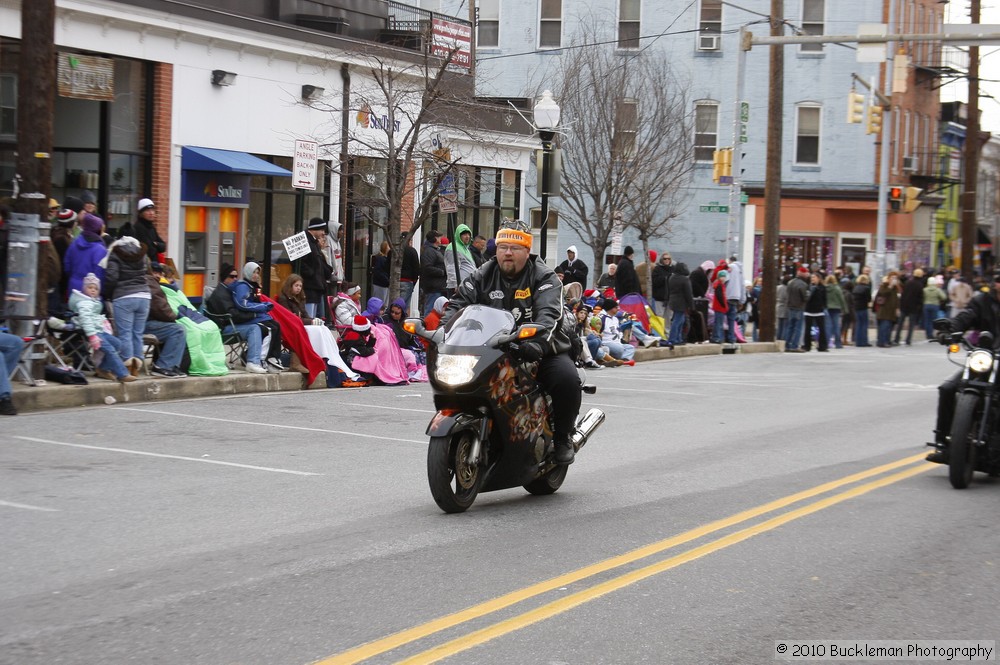 Mayors Christmas Parade 2010\nPhotography by: Buckleman Photography\nall images ©2010 Buckleman Photography\nThe images displayed here are of low resolution;\nReprints available, please contact us: \ngerard@bucklemanphotography.com\n410.608.7990\nbucklemanphotography.com\n9505.jpg