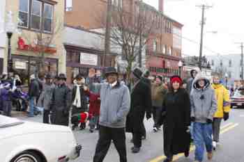 Mayors Christmas Parade 2010\nPhotography by: Buckleman Photography\nall images ©2010 Buckleman Photography\nThe images displayed here are of low resolution;\nReprints available, please contact us: \ngerard@bucklemanphotography.com\n410.608.7990\nbucklemanphotography.com\n9641.jpg