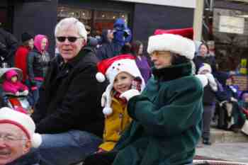 Mayors Christmas Parade 2010\nPhotography by: Buckleman Photography\nall images ©2010 Buckleman Photography\nThe images displayed here are of low resolution;\nReprints available, please contact us: \ngerard@bucklemanphotography.com\n410.608.7990\nbucklemanphotography.com\n9663.jpg