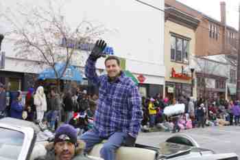 Mayors Christmas Parade 2010\nPhotography by: Buckleman Photography\nall images ©2010 Buckleman Photography\nThe images displayed here are of low resolution;\nReprints available, please contact us: \ngerard@bucklemanphotography.com\n410.608.7990\nbucklemanphotography.com\n9689.jpg