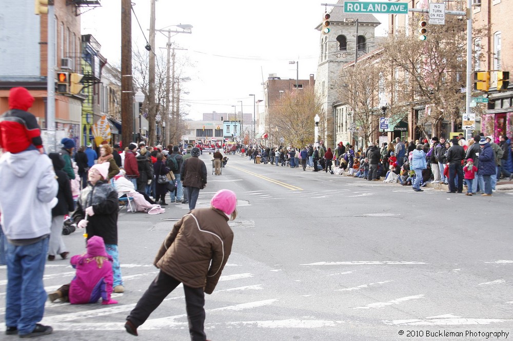 Mayors Christmas Parade 2010\nPhotography by: Buckleman Photography\nall images ©2010 Buckleman Photography\nThe images displayed here are of low resolution;\nReprints available, please contact us: \ngerard@bucklemanphotography.com\n410.608.7990\nbucklemanphotography.com\n9722.jpg