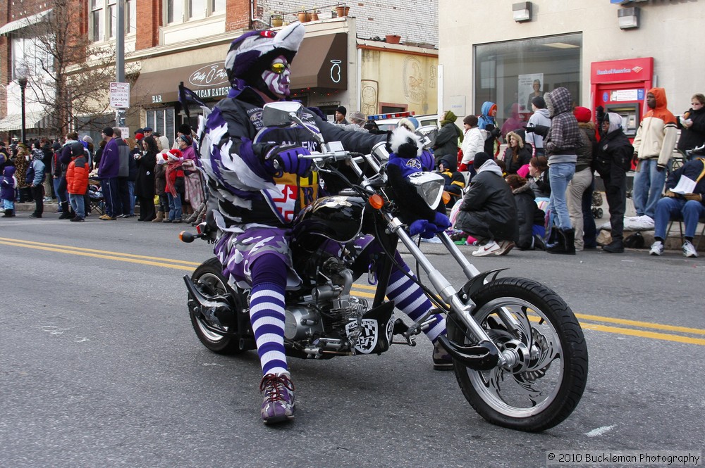 Mayors Christmas Parade 2010\nPhotography by: Buckleman Photography\nall images ©2010 Buckleman Photography\nThe images displayed here are of low resolution;\nReprints available, please contact us: \ngerard@bucklemanphotography.com\n410.608.7990\nbucklemanphotography.com\n9803.jpg