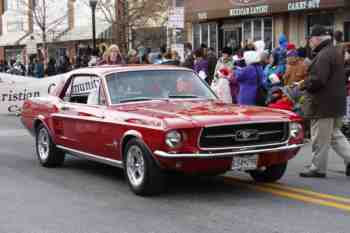 Mayors Christmas Parade 2010\nPhotography by: Buckleman Photography\nall images ©2010 Buckleman Photography\nThe images displayed here are of low resolution;\nReprints available, please contact us: \ngerard@bucklemanphotography.com\n410.608.7990\nbucklemanphotography.com\n9891.jpg