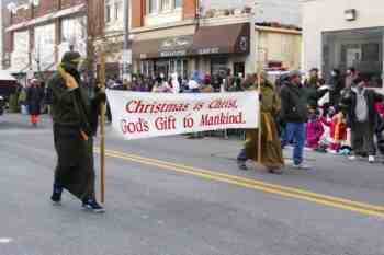 Mayors Christmas Parade 2010\nPhotography by: Buckleman Photography\nall images ©2010 Buckleman Photography\nThe images displayed here are of low resolution;\nReprints available, please contact us: \ngerard@bucklemanphotography.com\n410.608.7990\nbucklemanphotography.com\n9894.jpg