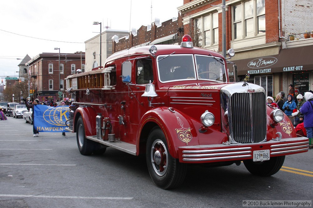 Mayors Christmas Parade 2010\nPhotography by: Buckleman Photography\nall images ©2010 Buckleman Photography\nThe images displayed here are of low resolution;\nReprints available, please contact us: \ngerard@bucklemanphotography.com\n410.608.7990\nbucklemanphotography.com\n9957.jpg