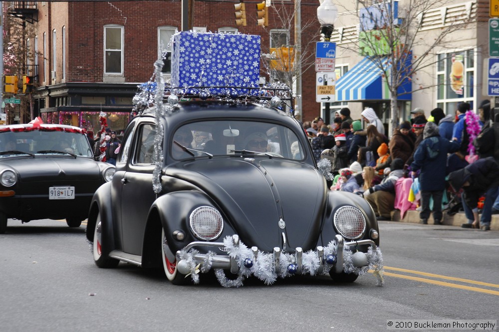 Mayors Christmas Parade 2010\nPhotography by: Buckleman Photography\nall images ©2010 Buckleman Photography\nThe images displayed here are of low resolution;\nReprints available, please contact us: \ngerard@bucklemanphotography.com\n410.608.7990\nbucklemanphotography.com\n9974.jpg