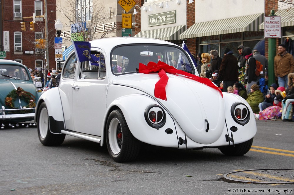 Mayors Christmas Parade 2010\nPhotography by: Buckleman Photography\nall images ©2010 Buckleman Photography\nThe images displayed here are of low resolution;\nReprints available, please contact us: \ngerard@bucklemanphotography.com\n410.608.7990\nbucklemanphotography.com\n9978.jpg