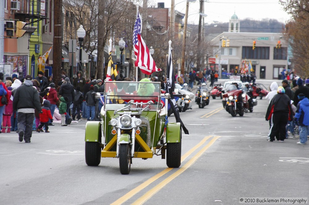 Mayors Christmas Parade 2010\nPhotography by: Buckleman Photography\nall images ©2010 Buckleman Photography\nThe images displayed here are of low resolution;\nReprints available, please contact us: \ngerard@bucklemanphotography.com\n410.608.7990\nbucklemanphotography.com\n_MG_0028.CR2