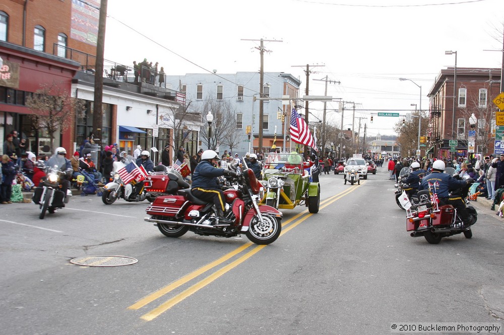 Mayors Christmas Parade 2010\nPhotography by: Buckleman Photography\nall images ©2010 Buckleman Photography\nThe images displayed here are of low resolution;\nReprints available, please contact us: \ngerard@bucklemanphotography.com\n410.608.7990\nbucklemanphotography.com\n_MG_0030.CR2