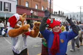 Mayors Christmas Parade 2010\nPhotography by: Buckleman Photography\nall images ©2010 Buckleman Photography\nThe images displayed here are of low resolution;\nReprints available, please contact us: \ngerard@bucklemanphotography.com\n410.608.7990\nbucklemanphotography.com\n_MG_0050.CR2