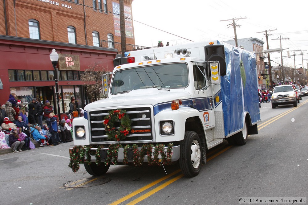 Mayors Christmas Parade 2010\nPhotography by: Buckleman Photography\nall images ©2010 Buckleman Photography\nThe images displayed here are of low resolution;\nReprints available, please contact us: \ngerard@bucklemanphotography.com\n410.608.7990\nbucklemanphotography.com\n_MG_0054.CR2