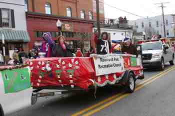 Mayors Christmas Parade 2010\nPhotography by: Buckleman Photography\nall images ©2010 Buckleman Photography\nThe images displayed here are of low resolution;\nReprints available, please contact us: \ngerard@bucklemanphotography.com\n410.608.7990\nbucklemanphotography.com\n_MG_0057.CR2