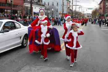 45th Annual Mayors Christmas Parade 2010\nPhotography by: Buckleman Photography\nall images ©2010 Buckleman Photography\nThe images displayed here are of low resolution;\nReprints available, please contact us: \ngerard@bucklemanphotography.com\n410.608.7990\nbucklemanphotography.com\n_MG_0177.CR2