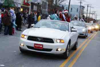 45th Annual Mayors Christmas Parade 2010\nPhotography by: Buckleman Photography\nall images ©2010 Buckleman Photography\nThe images displayed here are of low resolution;\nReprints available, please contact us: \ngerard@bucklemanphotography.com\n410.608.7990\nbucklemanphotography.com\n_MG_0369.CR2