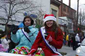 45th Annual Mayors Christmas Parade 2010\nPhotography by: Buckleman Photography\nall images ©2010 Buckleman Photography\nThe images displayed here are of low resolution;\nReprints available, please contact us: \ngerard@bucklemanphotography.com\n410.608.7990\nbucklemanphotography.com\n_MG_0371.CR2