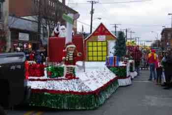 45th Annual Mayors Christmas Parade 2010\nPhotography by: Buckleman Photography\nall images ©2010 Buckleman Photography\nThe images displayed here are of low resolution;\nReprints available, please contact us: \ngerard@bucklemanphotography.com\n410.608.7990\nbucklemanphotography.com\n_MG_0427.CR2