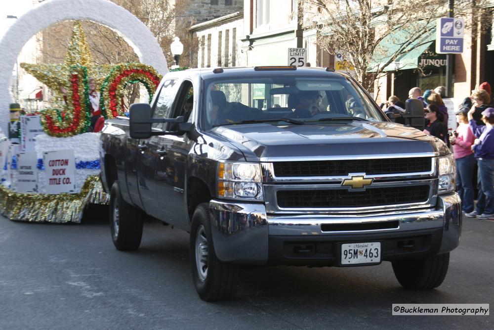 Mayors Christmas Parade -  Division 1, 2011\nPhotography by: Buckleman Photography\nall images ©2011 Buckleman Photography\nThe images displayed here are of low resolution;\nReprints available,  please contact us: \ngerard@bucklemanphotography.com\n410.608.7990\nbucklemanphotography.com\n2067.jpg