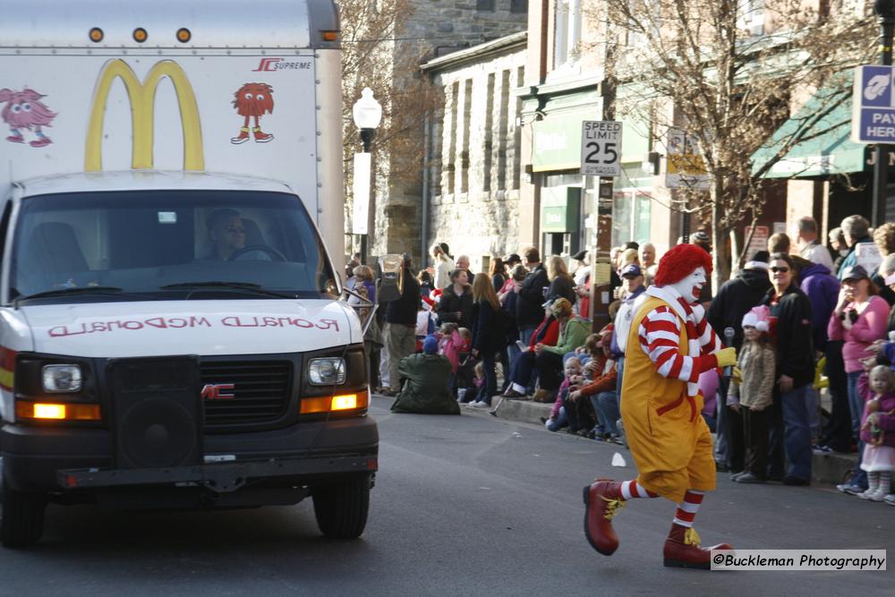 Mayors Christmas Parade -  Division 1, 2011\nPhotography by: Buckleman Photography\nall images ©2011 Buckleman Photography\nThe images displayed here are of low resolution;\nReprints available,  please contact us: \ngerard@bucklemanphotography.com\n410.608.7990\nbucklemanphotography.com\n2092.jpg