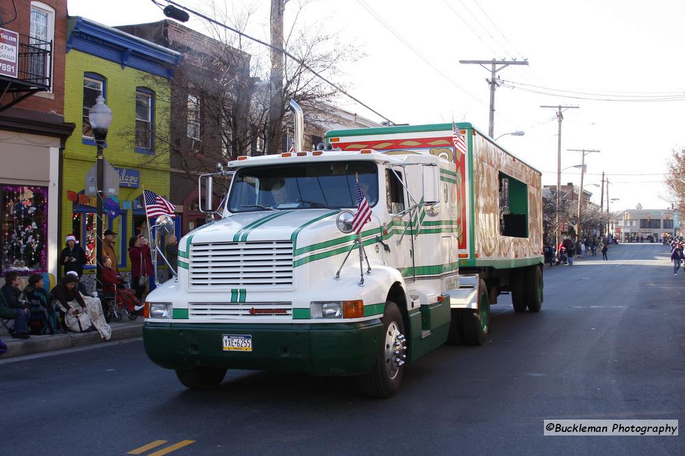 Mayors Christmas Parade -  Division 1, 2011\nPhotography by: Buckleman Photography\nall images ©2011 Buckleman Photography\nThe images displayed here are of low resolution;\nReprints available,  please contact us: \ngerard@bucklemanphotography.com\n410.608.7990\nbucklemanphotography.com\n3063.jpg