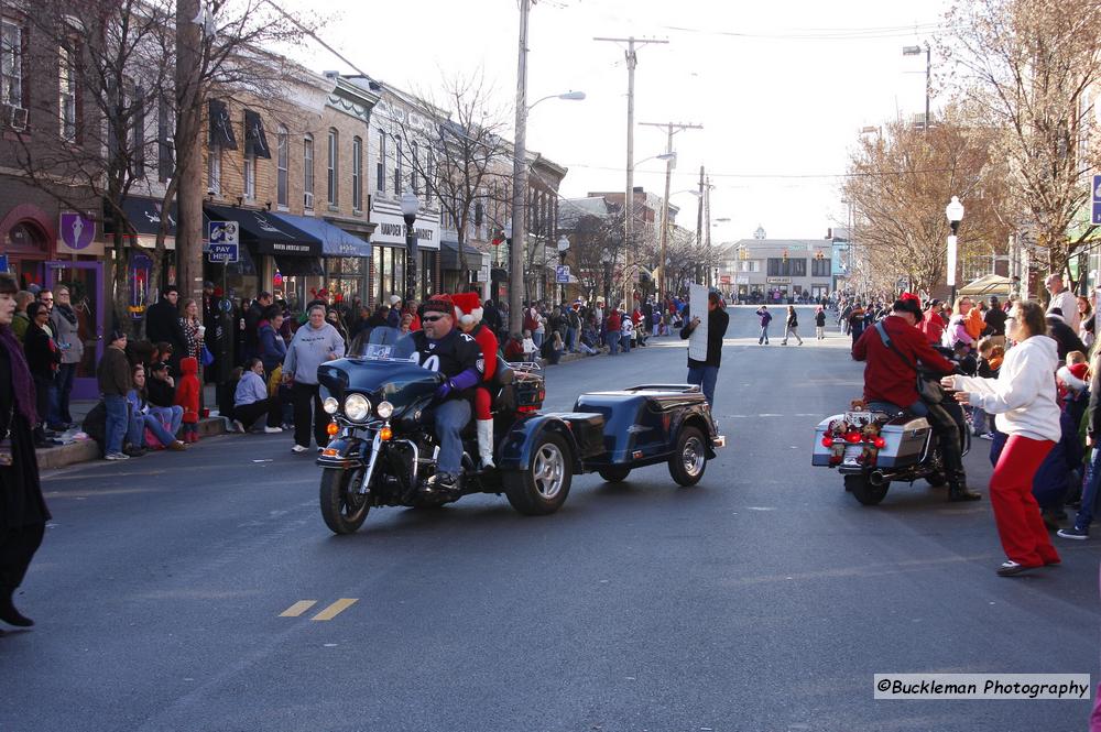 Mayors Christmas Parade -  Division 1, 2011\nPhotography by: Buckleman Photography\nall images ©2011 Buckleman Photography\nThe images displayed here are of low resolution;\nReprints available,  please contact us: \ngerard@bucklemanphotography.com\n410.608.7990\nbucklemanphotography.com\n3087.jpg