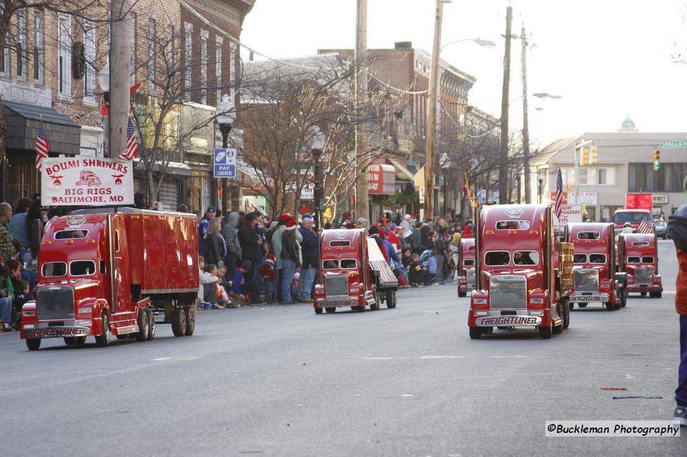 Mayors Christmas Parade Division 1a - 2011\nPhotography by: Buckleman Photography\nall images ©2011 Buckleman Photography\nThe images displayed here are of low resolution;\nReprints & Website usage available, please contact us: \ngerard@bucklemanphotography.com\n410.608.7990\nbucklemanphotography.com\n3344.jpg
