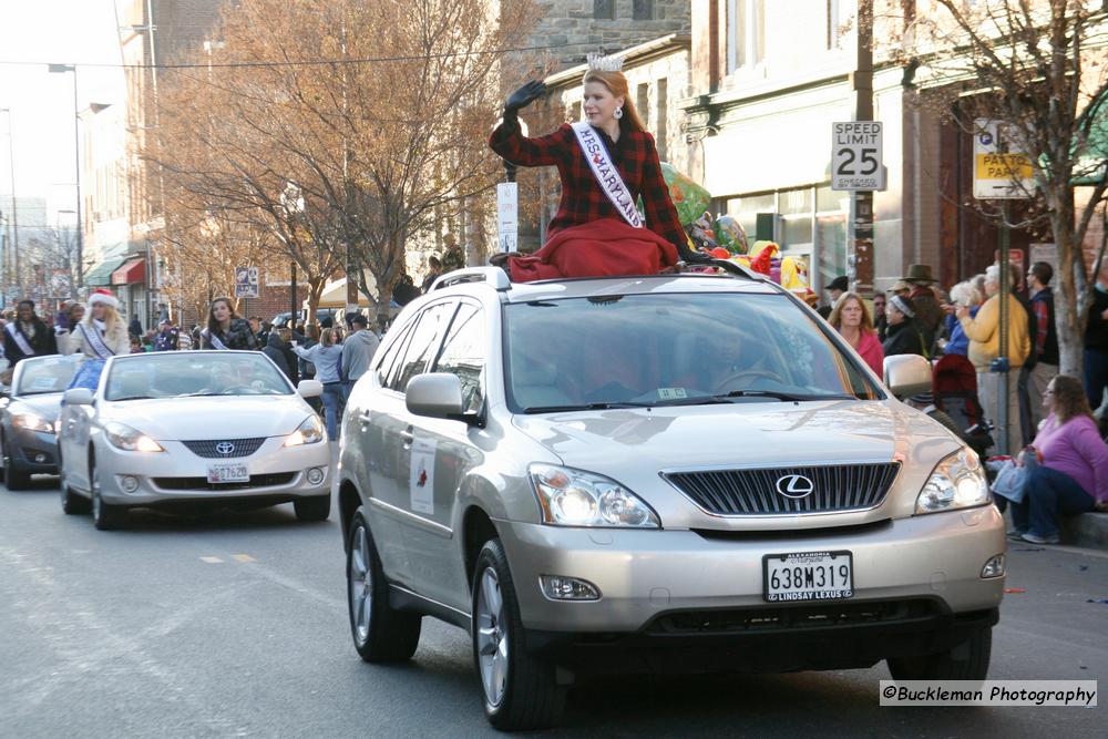 Mayors Christmas Parade Division 2 -  2011\nPhotography by: Buckleman Photography\nall images ©2011 Buckleman Photography\nThe images displayed here are of low resolution;\nReprints & Website usage available, please contact us: \ngerard@bucklemanphotography.com\n410.608.7990\nbucklemanphotography.com\n2263.jpg