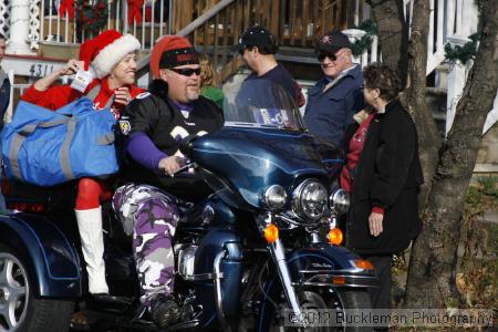 40th Annual Mayors Christmas Parade 2012\nPhotography by: Buckleman Photography\nall images ©2012 Buckleman Photography\nThe images displayed here are of low resolution;\nReprints available,  please contact us: \ngerard@bucklemanphotography.com\n410.608.7990\nbucklemanphotography.com\nFile Number - 2074.jpg