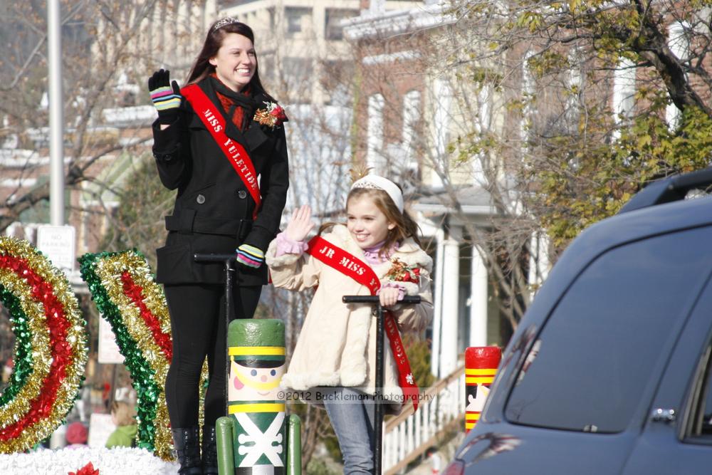 40th Annual Mayors Christmas Parade 2012\nPhotography by: Buckleman Photography\nall images ©2012 Buckleman Photography\nThe images displayed here are of low resolution;\nReprints available,  please contact us: \ngerard@bucklemanphotography.com\n410.608.7990\nbucklemanphotography.com\nFile Number - 2241.jpg