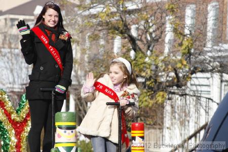 40th Annual Mayors Christmas Parade 2012\nPhotography by: Buckleman Photography\nall images ©2012 Buckleman Photography\nThe images displayed here are of low resolution;\nReprints available,  please contact us: \ngerard@bucklemanphotography.com\n410.608.7990\nbucklemanphotography.com\nFile Number - 2242.jpg