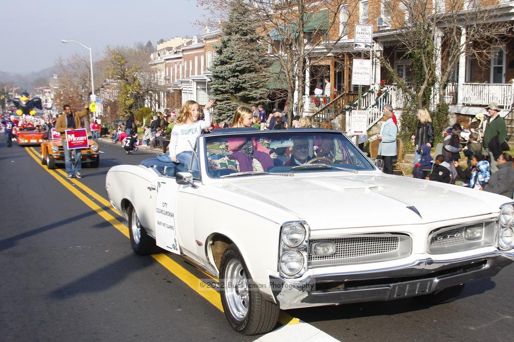 40th Annual Mayors Christmas Parade 2012\nPhotography by: Buckleman Photography\nall images ©2012 Buckleman Photography\nThe images displayed here are of low resolution;\nReprints available,  please contact us: \ngerard@bucklemanphotography.com\n410.608.7990\nbucklemanphotography.com\nFile Number - 5423.jpg