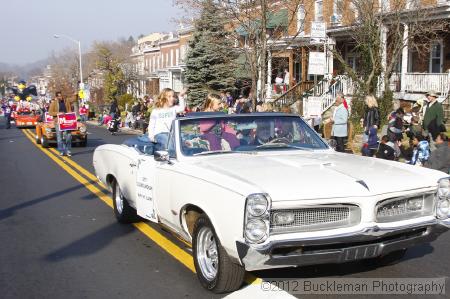 40th Annual Mayors Christmas Parade 2012\nPhotography by: Buckleman Photography\nall images ©2012 Buckleman Photography\nThe images displayed here are of low resolution;\nReprints available,  please contact us: \ngerard@bucklemanphotography.com\n410.608.7990\nbucklemanphotography.com\nFile Number - 5423.jpg